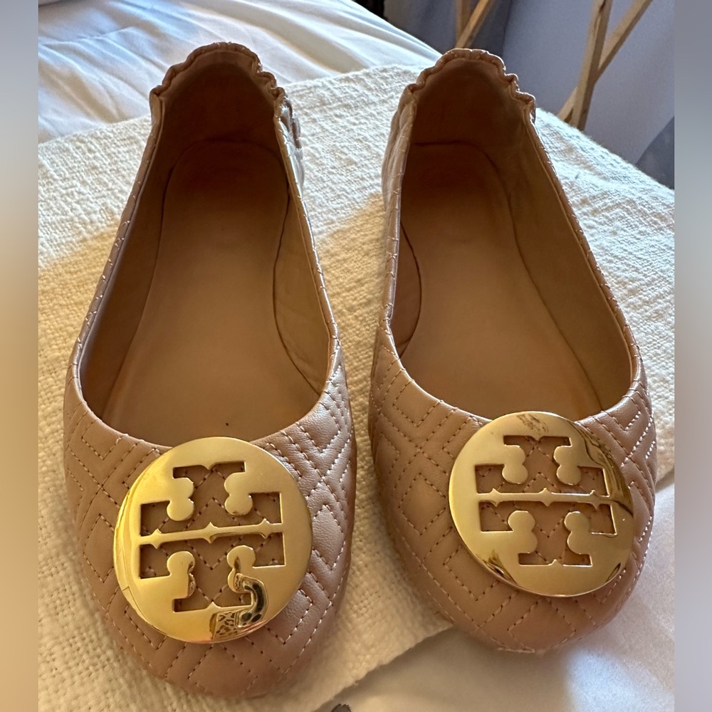 Tory Burch Quilted Minnie flats good used condition